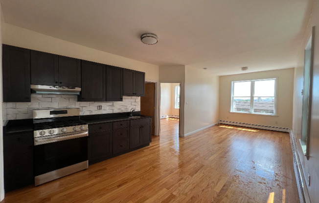 1007 AVENUEC