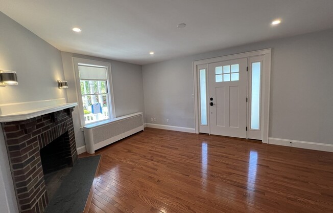 99 LAUREL ST