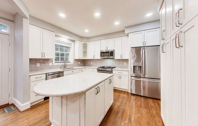 Spectacular 3 Bed + LOFT + 3.5 Bath- Custom Kitchen & Master Retreat w/ Beautiful Updates