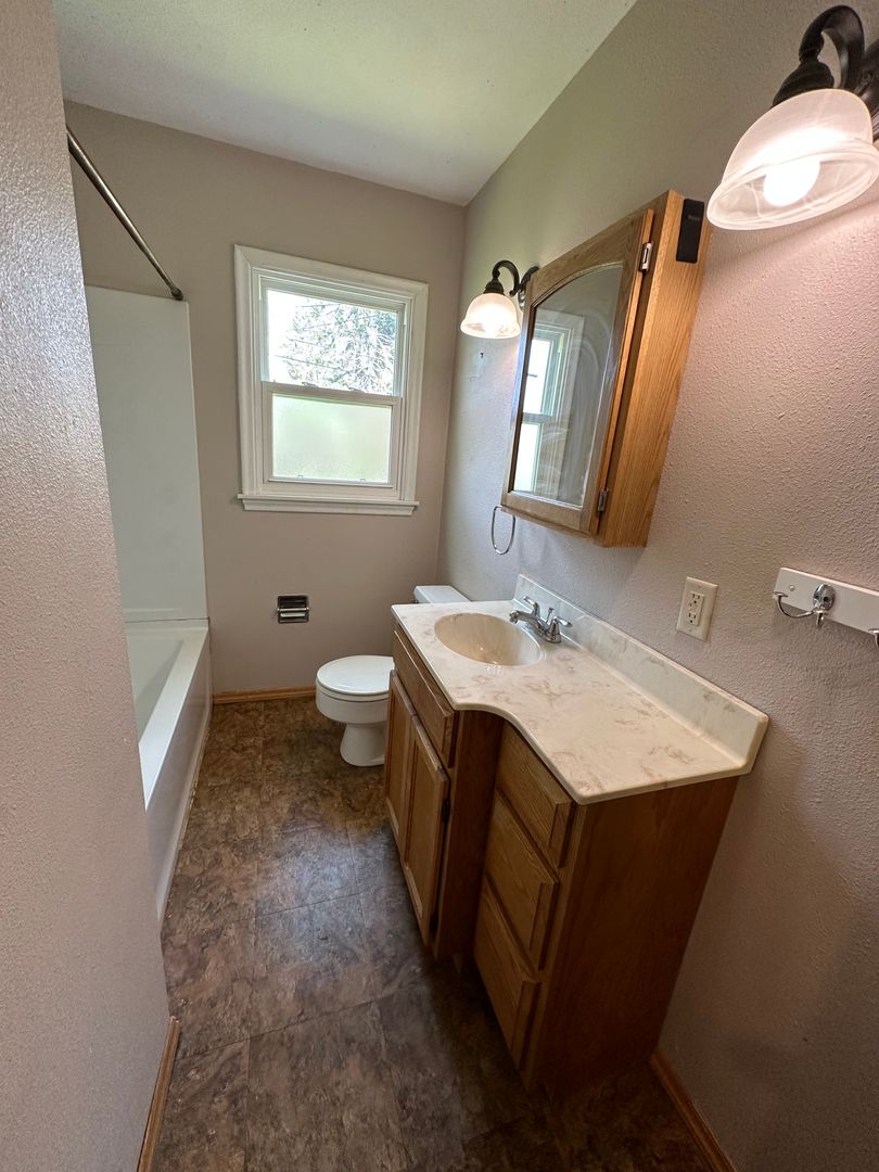 Spacious 4 bedroom  bathroom stand-alone home.