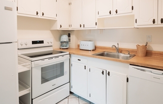 1 bed, 1 bath, 749 sqft, $2,700, Unit 301