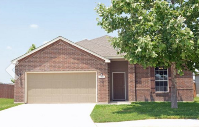 Welcome to this spacious 4 bedroom, 2 bathroom home located in Selma, TX.