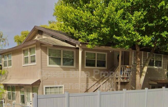 206 E IDA STREET