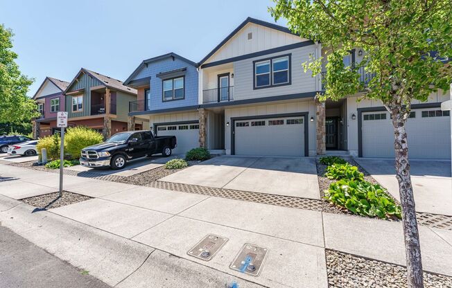 ASK ABOUT OUR AUGUST MOVE IN SPECIAL: Spacious Two-Story Townhome 3 bedroom 2.5 bath