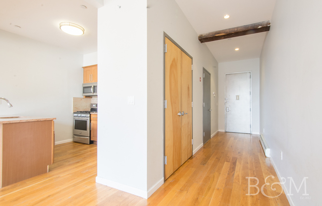 2 beds, 1 bath, 1,100 sqft, $5,600, Unit 3F