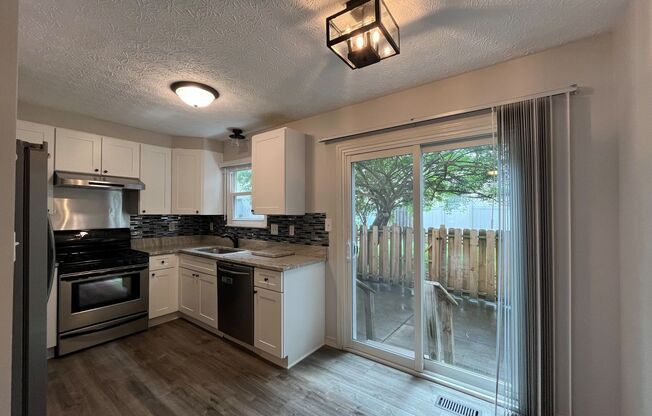 Beautiful  2-Bedroom Condo with Cozy Patio – Minutes from Polaris!