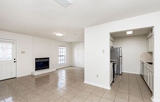 3 beds, 2 baths, $1,495, Unit Unit G02