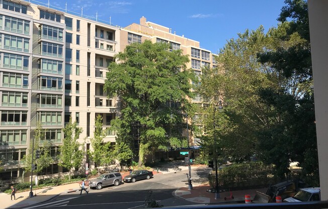 Studio, 1 bath, 440 sqft, $2,432, Unit 0332