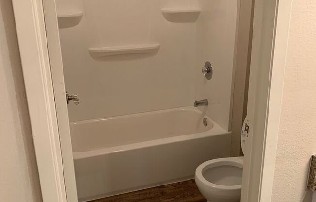 2 beds, 1 bath, 875 sqft, $1,590, Unit 445-265