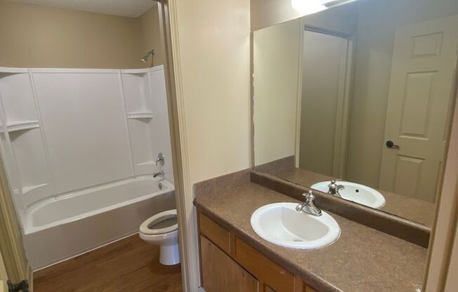 2 beds, 2 baths, 963 sqft, $876, Unit M11-H