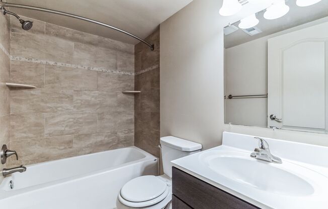 1 bed, 1 bath, 704 sqft, $1,750, Unit F34