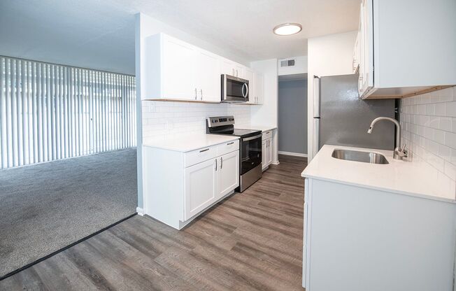 2 beds, 1 bath, 955 sqft, $1,950, Unit 101-F6