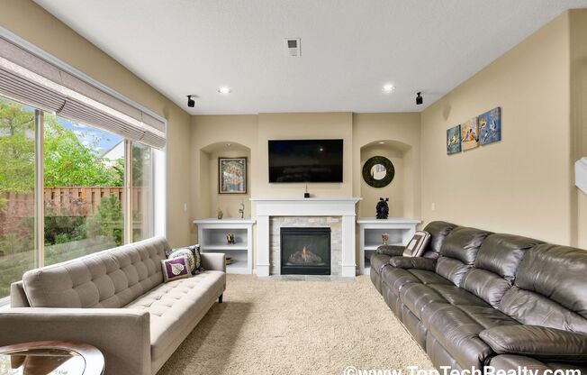 Charming Home in Arbor Oaks Community! 3 Beds + 2.5 Baths, Den and Bonus Room + Large Backyard!