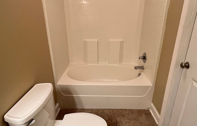1 bed, 1 bath, 765 sqft, $795, Unit 03