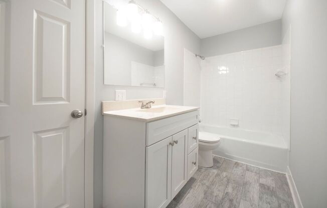 1 bed, 1 bath, 700 sqft, $1,240, Unit 116