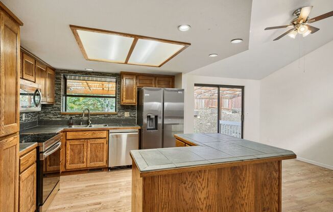 3-bed/2.5-bath Tri-Level Home on Lea Hill!