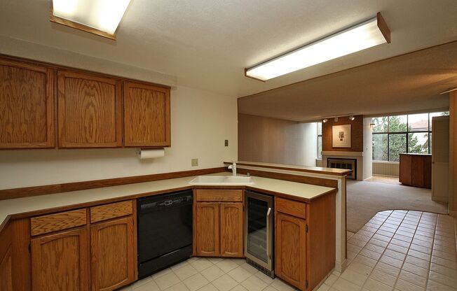 2 beds, 2 baths, $2,995, Unit # 401