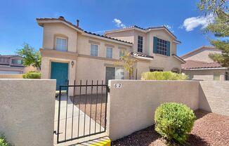 2 Bedroom townhome off Las Vegas Blvd!