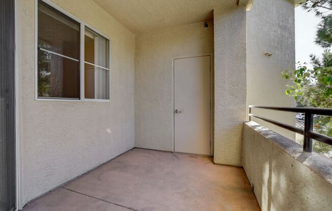 2 beds, 2 baths, $1,400, Unit BLDG #14