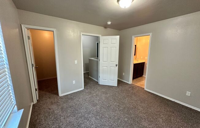 3 beds, 2 baths, $1,425