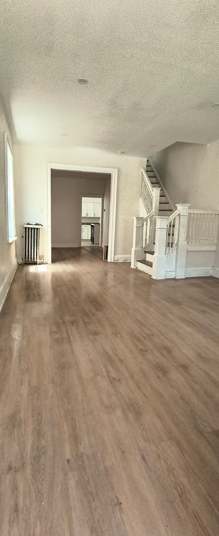 146 HOFFMAN AVE