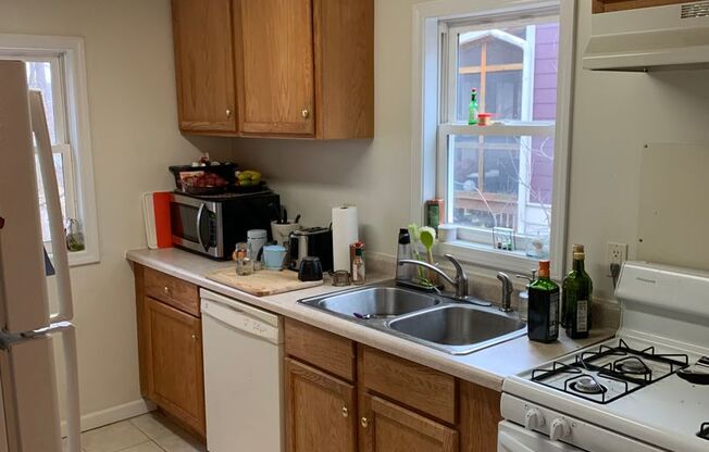 1 bed, 1 bath, $925