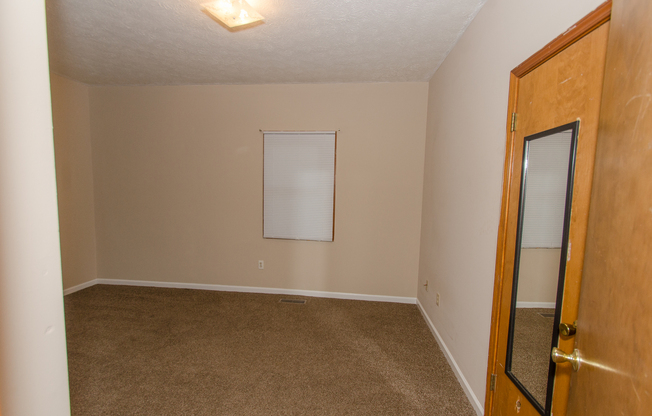 4 beds, 1 bath, $2,150