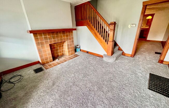 3 Bed 1.5 Bath- Pittsburgh PA