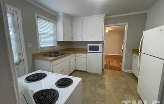 2 beds, 1 bath, $1,350