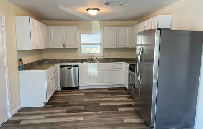 WHITESBORO TX 3/2  REMODELED HOME FOR LEASE!