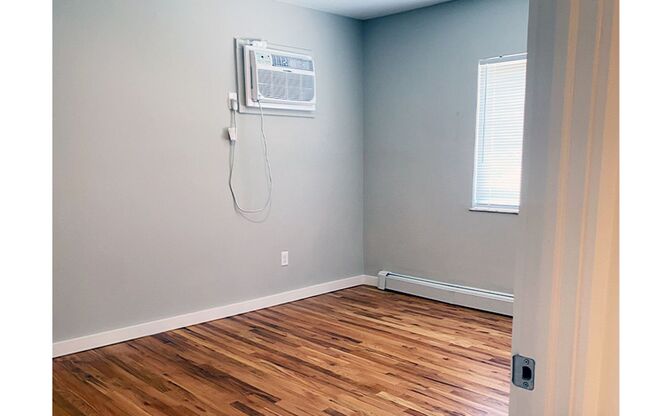 2 beds, 1 bath, 650 sqft, $1,195, Unit 3060-402