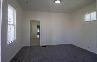 2 beds, 1 bath, $1,095