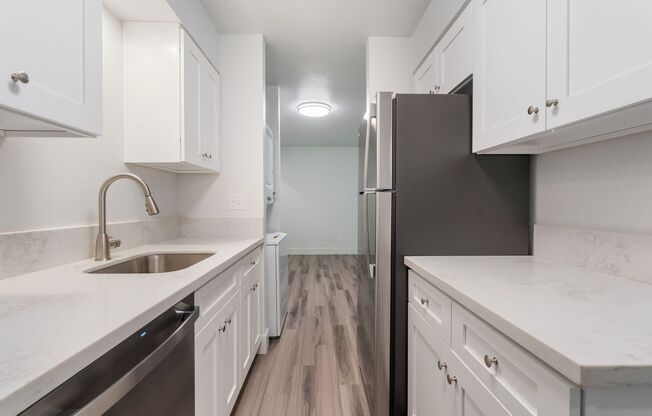 2 beds, 1 bath, 825 sqft, $1,595, Unit 39