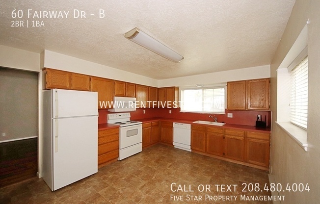 60 FAIRWAY DR