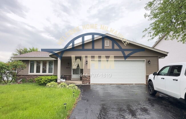 4233 W CARMEL DR