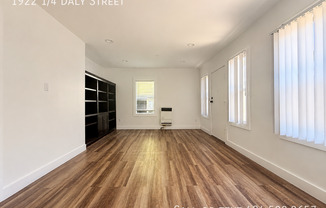 1922 1/4 DALY ST