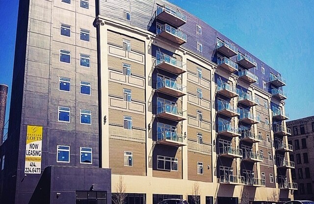 1 bed, 1 bath, 747 sqft, $1,800, Unit 310