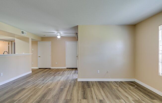 2 beds, 2 baths, $1,395, Unit UNIT 1016