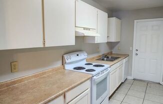 3 beds, 2 baths, $1,695, Unit UNIT 79