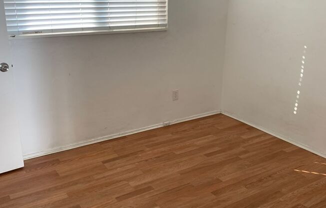 4961-4967