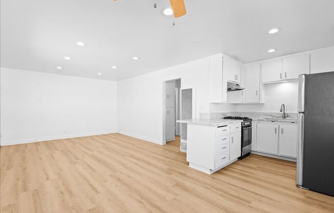 4945 W 118 PL