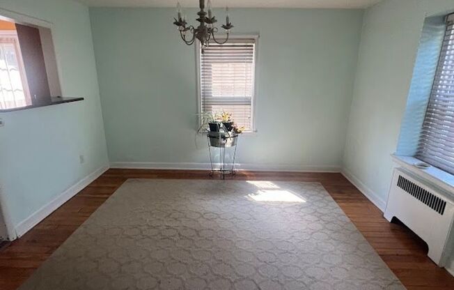 3 beds, 1 bath, $1,800