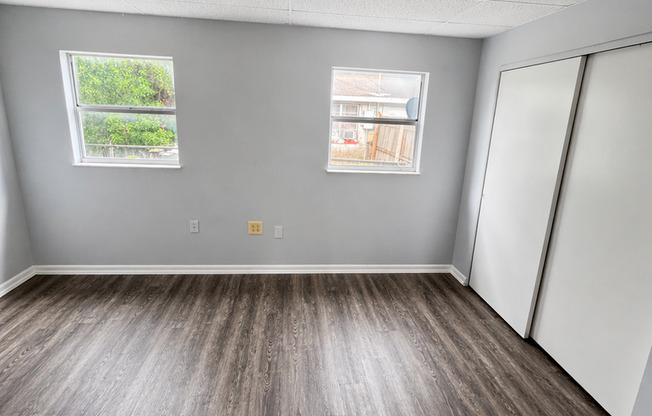 Spacious Remodeled 1BR/1BA  Apartment with Beautiful New LVT Flooring