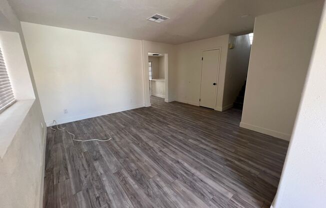 Lovely like new home!!