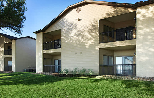 exterior building and grass and greenery at GEORGETOWN PARK, Georgetown, TX