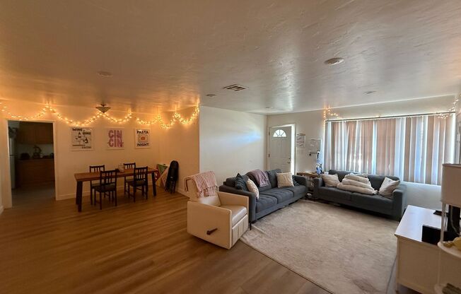 5BD 3 BA with a Great Yard!