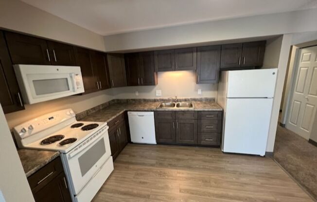 2 beds, 1 bath, $1,175, Unit 2619NC