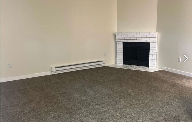 2 beds, 1 bath, 870 sqft, $1,850