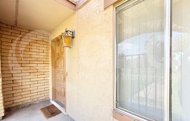 2113 E DUNBAR DR
