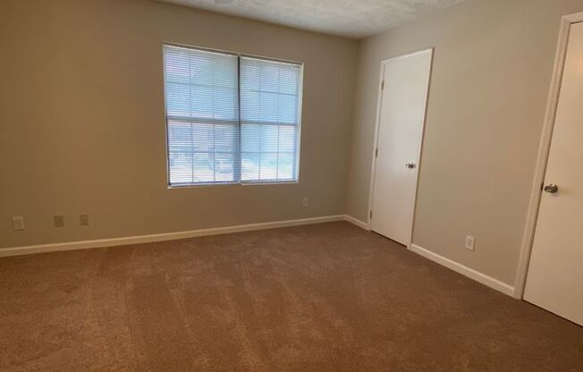 2 beds, 2.5 baths, 1,216 sqft, $1,400, Unit B